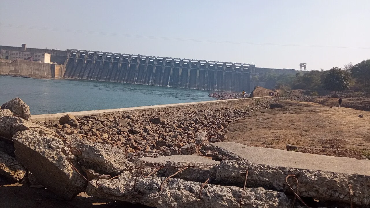 Bargi Dam and reservoir near Jabalpur