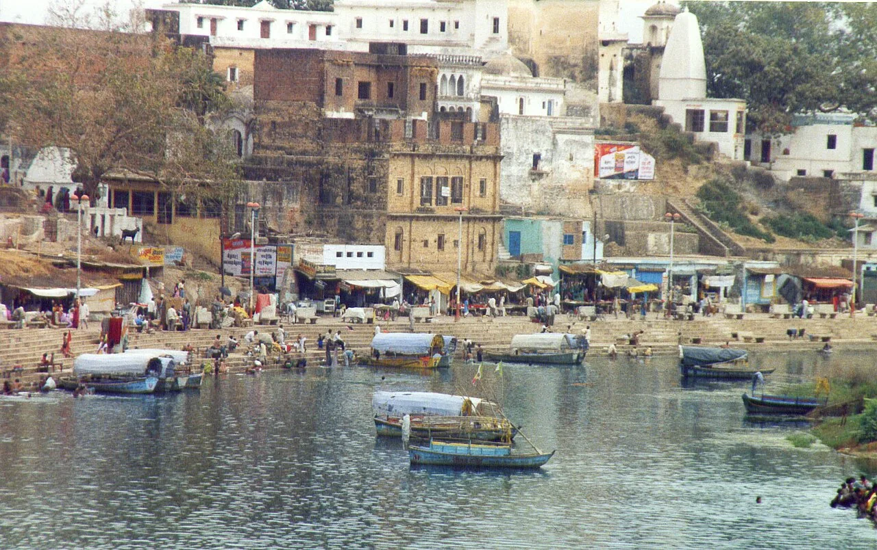 Riverfront and pilgrimage setting at Chitrakoot